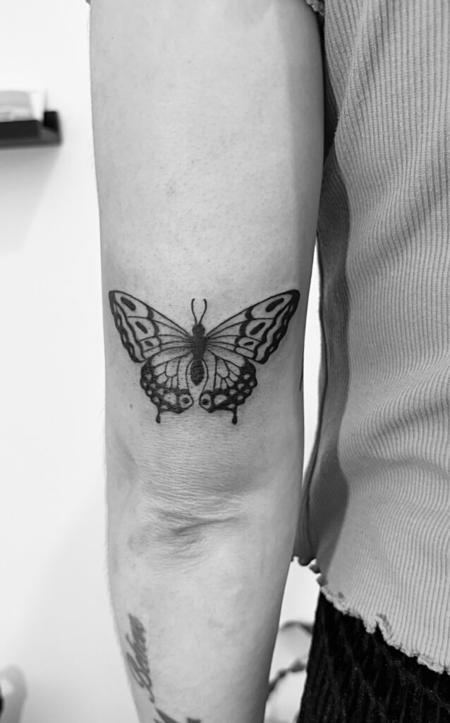 tatouage fin minimaliste réaliste top tendance 2026